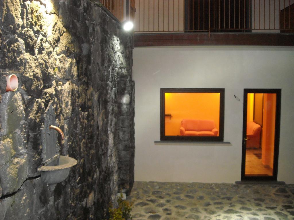 Aurora Dell'Etna Bed and Breakfast Zafferana Etnea Δωμάτιο φωτογραφία