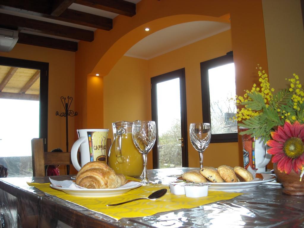 Aurora Dell'Etna Bed and Breakfast Zafferana Etnea Δωμάτιο φωτογραφία